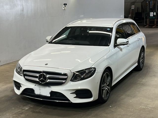 9001 MERCEDES BENZ E CLASS WAGON 213245C 2017 г. (KCAA Fukuoka)